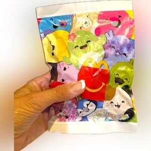 2025 MCDONALDS HAPPY MEAL BLIND SQUISHMALLOWS BAG SEALED SURPRISE TOY PROMOTION